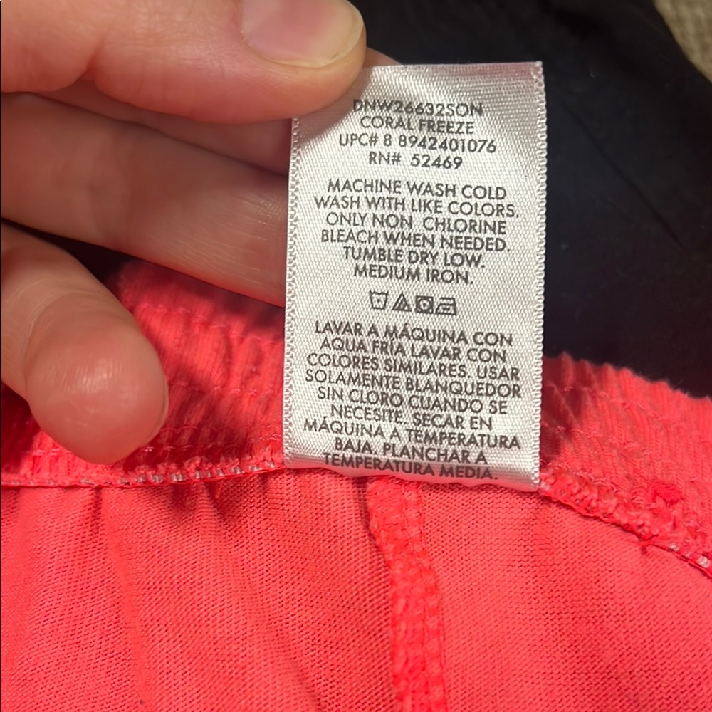 ⭐️3/$20 Danskin Now coral and black Shorts - Picture 8 of 9
